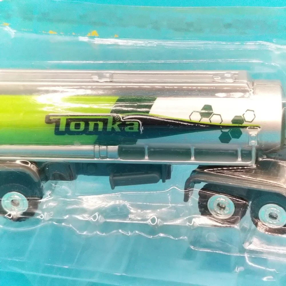 Tonka Green Tanker Truck & Trailer Semi Rig Toy Vehicle Hasbro Funrise 2012
